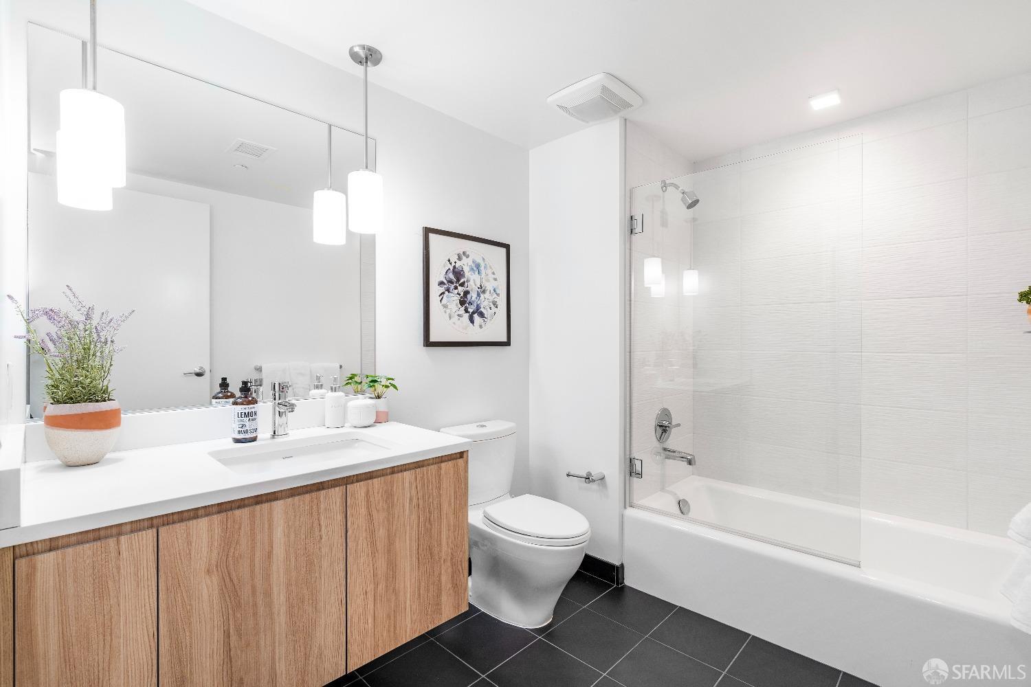 1300 22nd Street Unit: 215